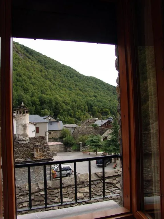 Vierbettzimmer — Hostal Pirineos Sarvisé