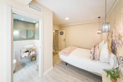 Hostal Plaza Boutique - Solo adultos — 写真 3