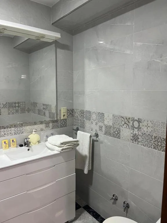 Günstiges Doppelzimmer – 2 Betten — Hostal Plaza Damasco