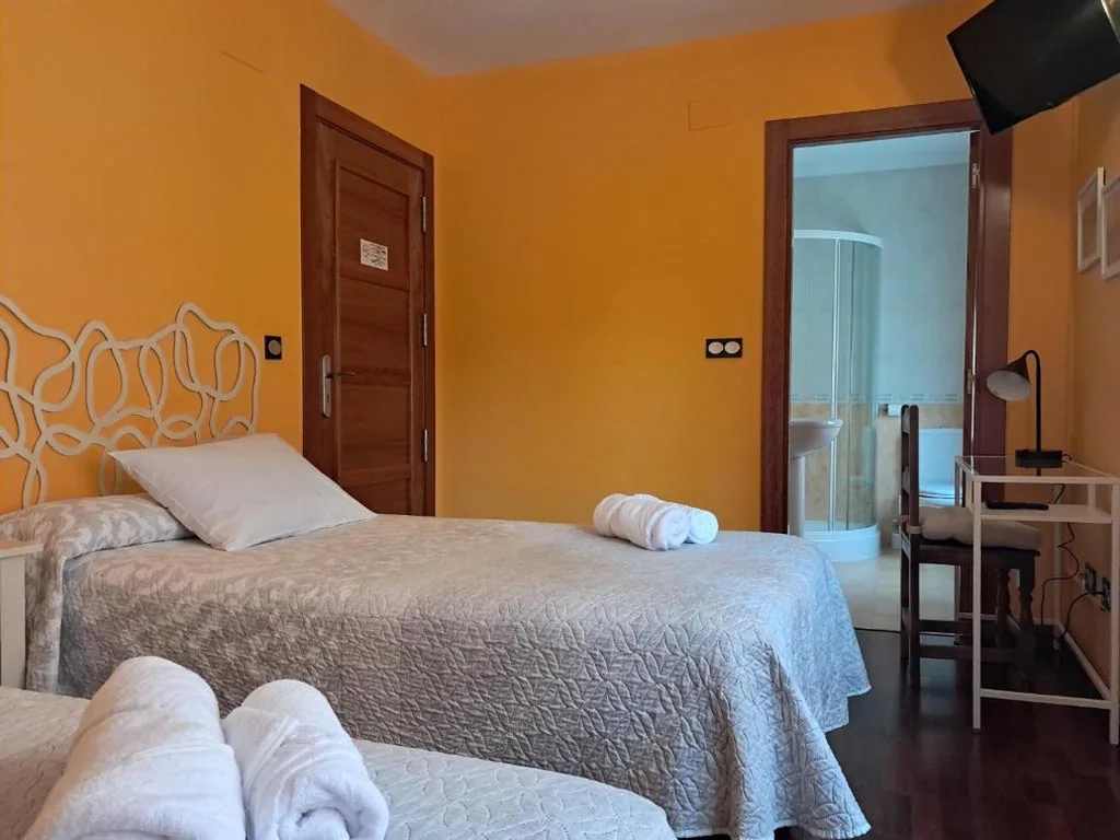 Habitación Doble - 2 camas — Hostal plaza mayor carrión de los condes