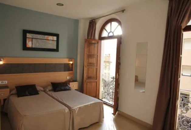 Habitación Doble — Hostal Plaza Ruiz