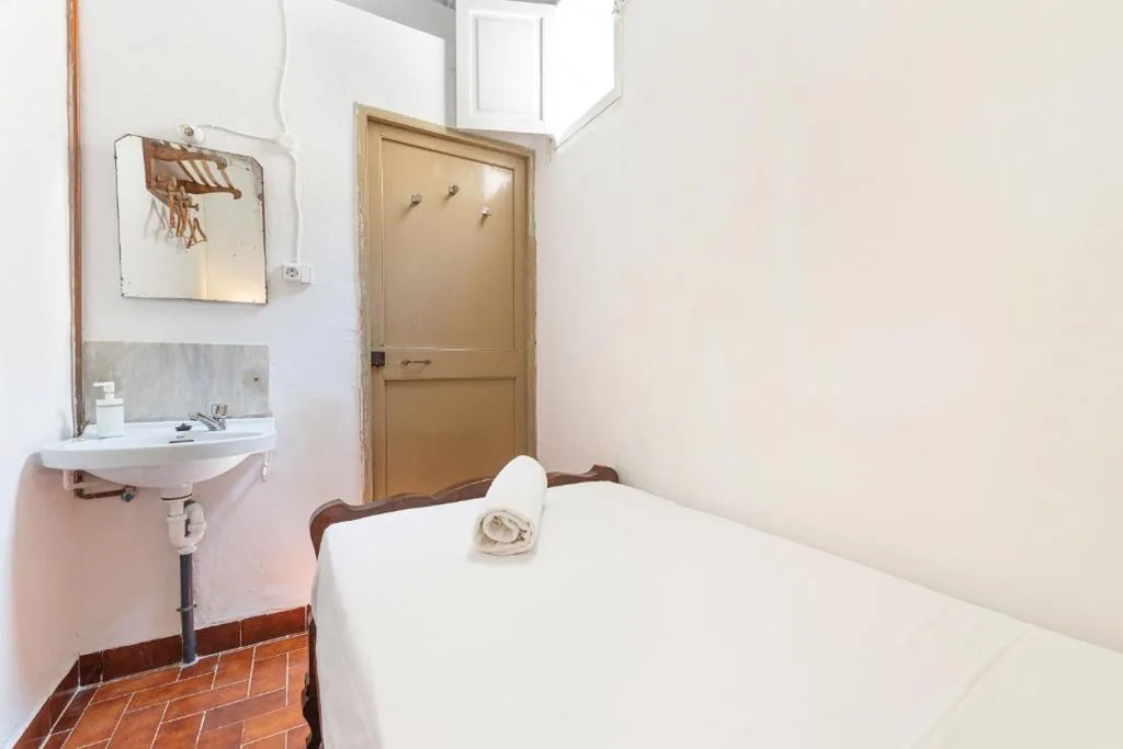 Kleines Einzelzimmer — Hostal Pons