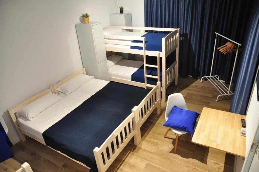 Family Room with Terrace — Hostal Porto Mar