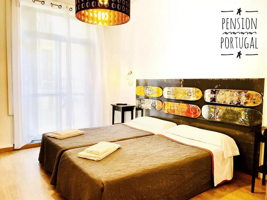 ダブルルーム（シングルベッド2台） — Hostal Portugal