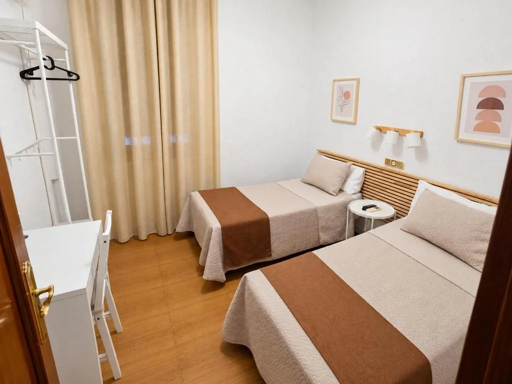 Zweibettzimmer — Hostal Prada