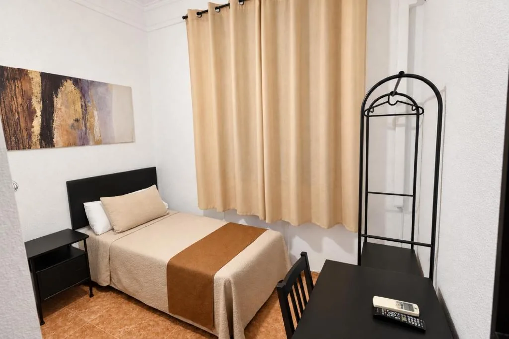Einzelzimmer — Hostal Prada