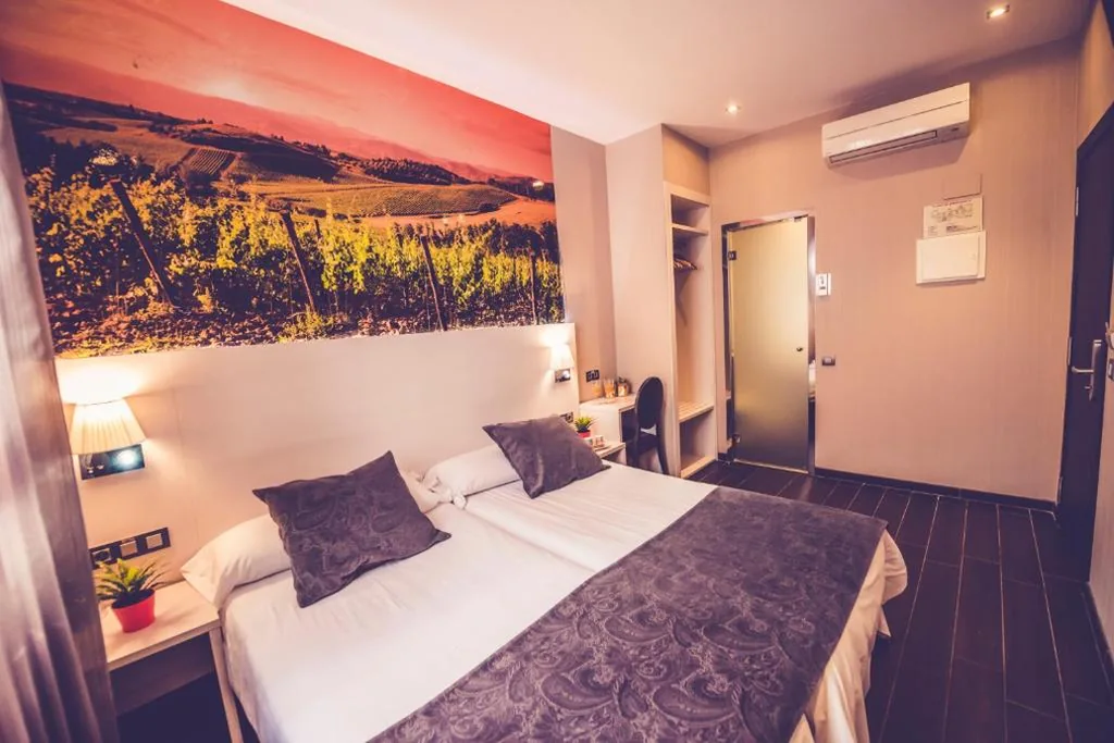 Doppelzimmer mit 2 Betten — Hostal Prado