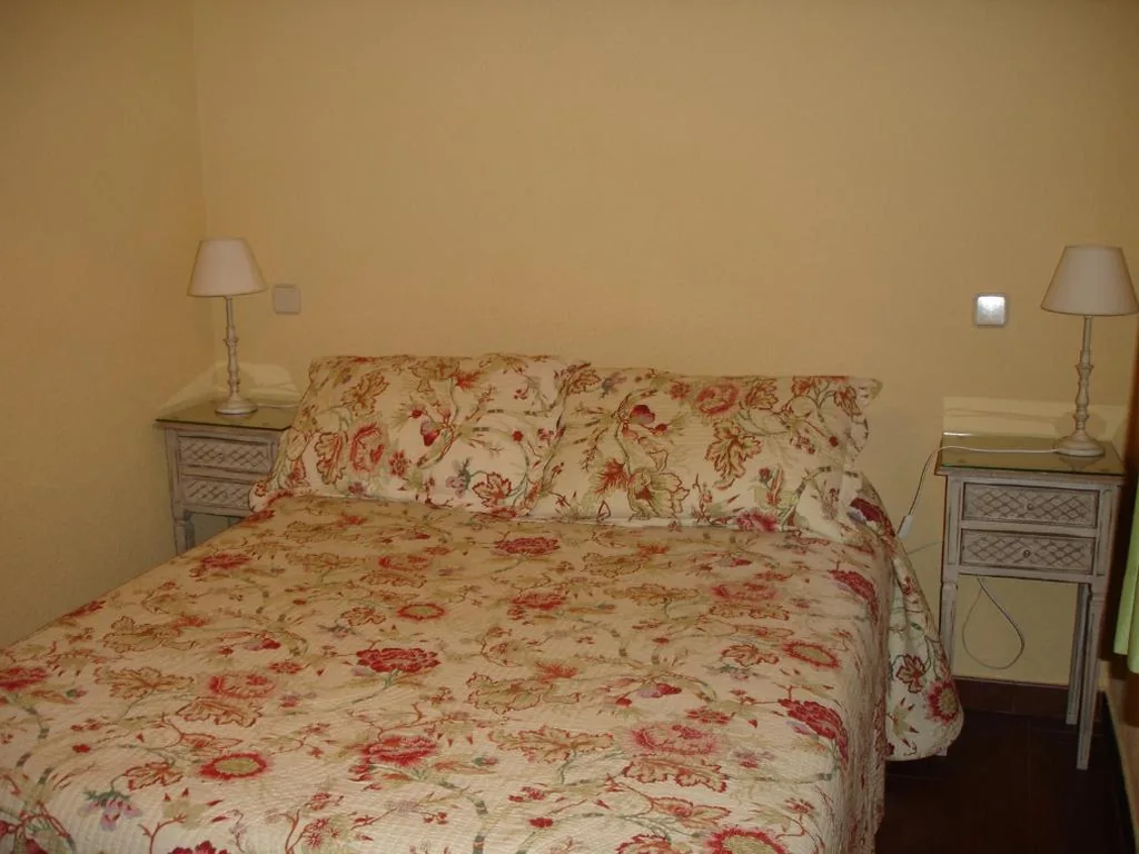 Double Room - 1 or 2 Beds — Hostal Puerta Bonita Vista Alegre, edificio sin ascensor