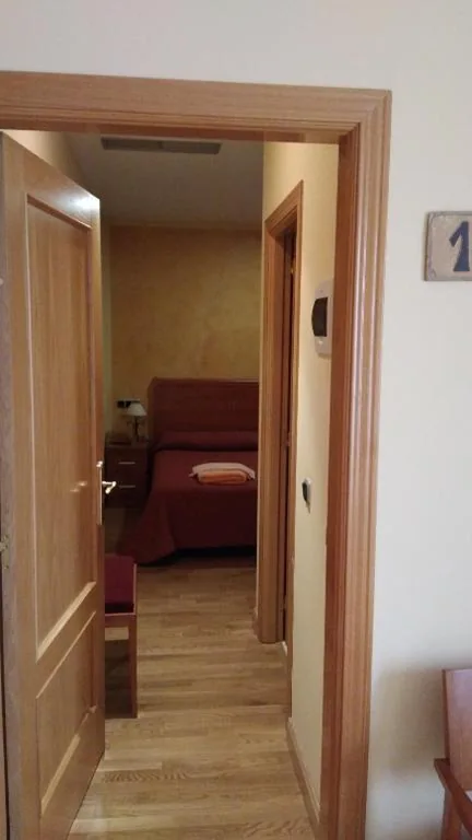 Habitación Doble - 2 camas — Hostal Puerta del Valle