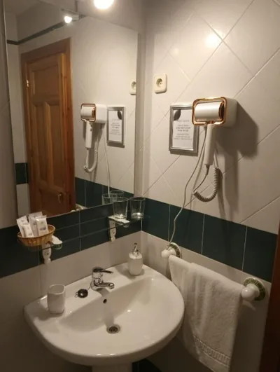 Hostal Puerta Medina — foto 3