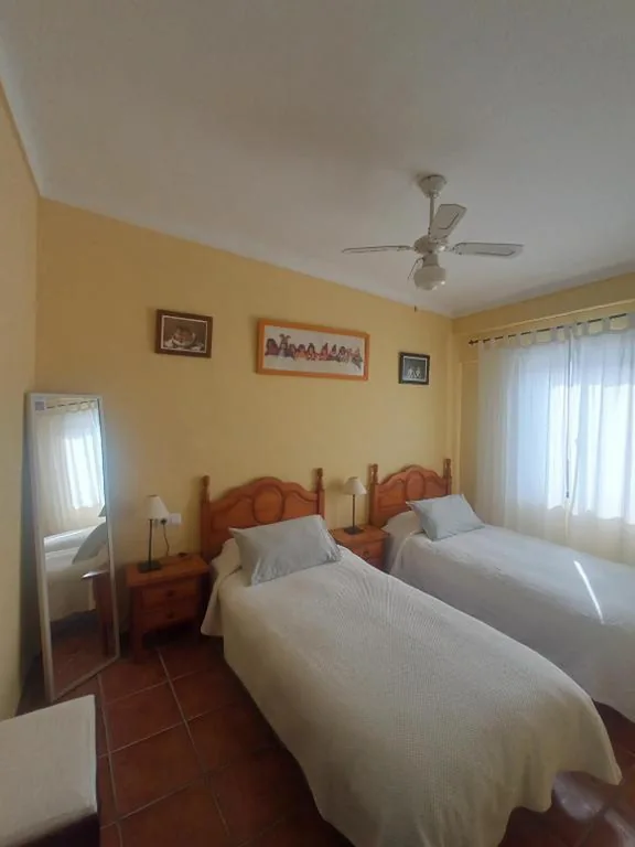 Family Room with Shared Bathroom — Hostal R-Conecta