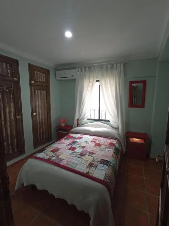 Single Room — Hostal R-Conecta