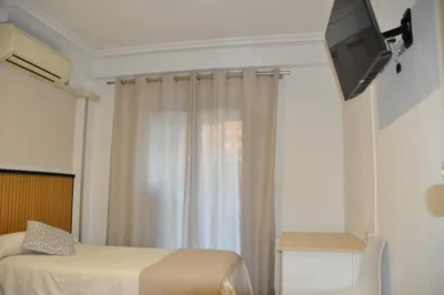 Hostal Ramón y Cajal — foto 4