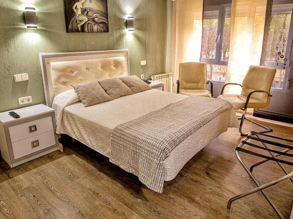 スーペリアダブルルーム — Hostal Real Aranjuez