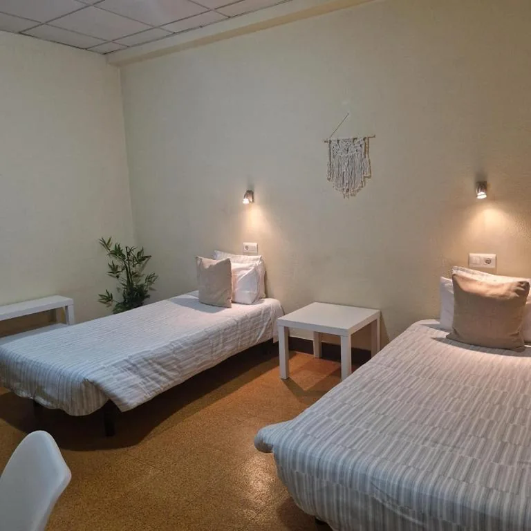 Economy-Doppelzimmer mit Gemeinschaftsbad – 2 Betten — Hostal Real