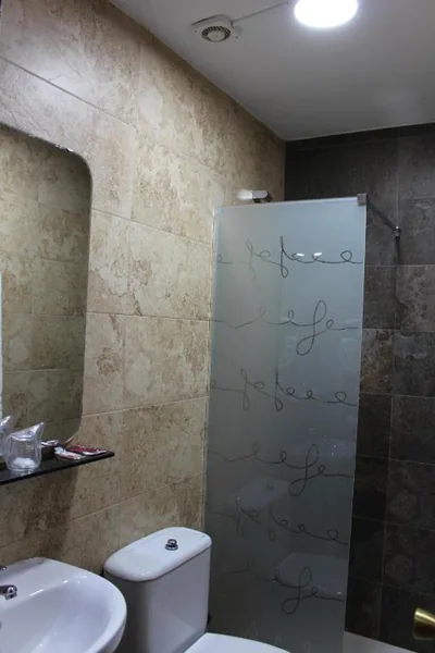 hostal restaurante aguilar — Foto 2