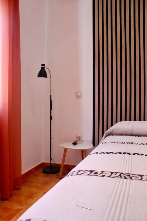 Camera Deluxe - 1 letto matrimoniale — Hostal Restaurante Bustos