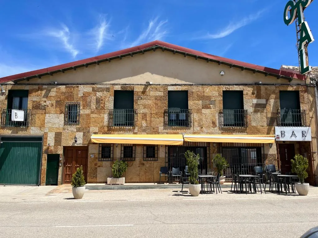 Camera Doppia con Letti Singoli — Hostal Restaurante Bustos