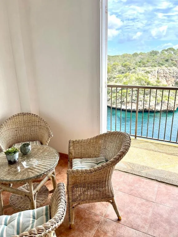 Habitación Cuádruple con vistas al mar — HOSTAL RESTAURANTE CALA