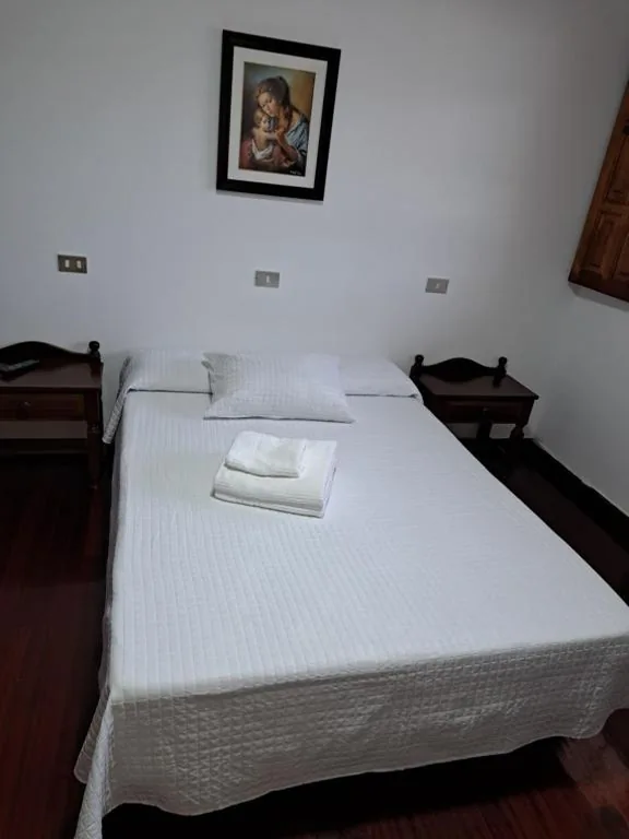 Tweepersoonskamer — Hostal - Restaurante Casa Cuña