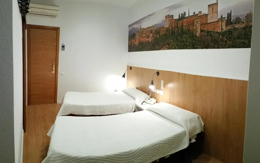 ツインルーム — Hostal Restaurante Cornella