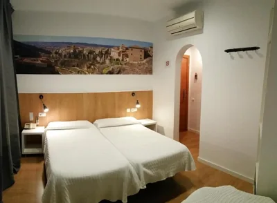 Hostal Restaurante Cornella — 写真 2