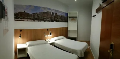 Hostal Restaurante Cornella — 写真 7