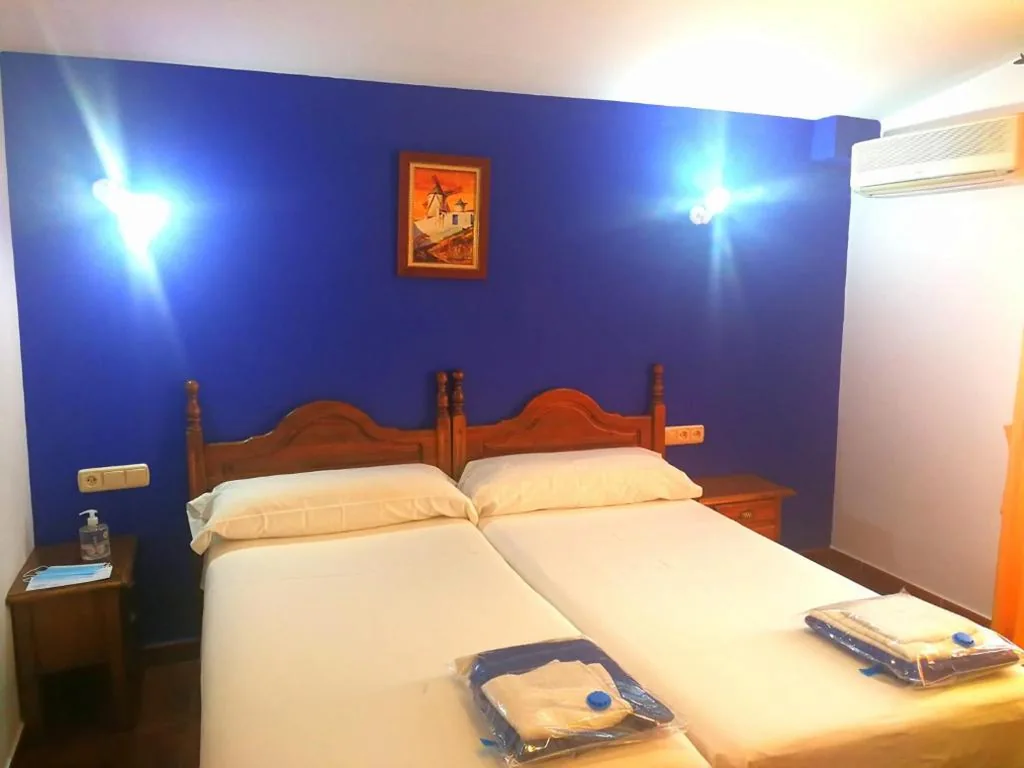 Tweepersoonskamer - 1 of 2 bedden — Hostal Restaurante Ego's