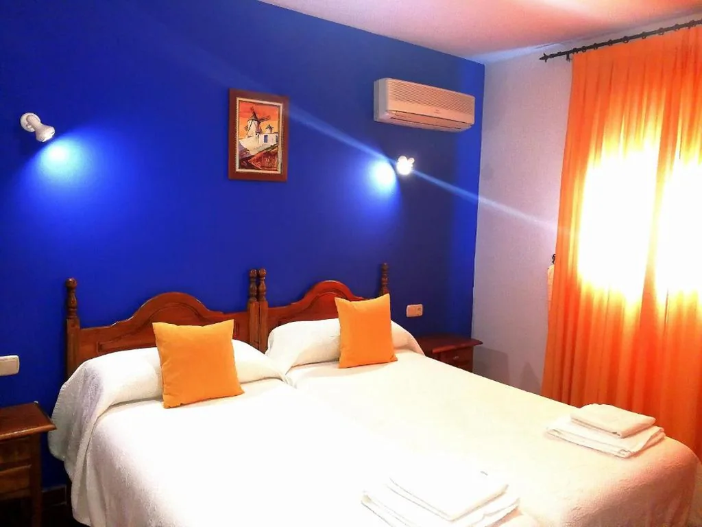 Eenpersoonskamer met badkamer — Hostal Restaurante Ego's