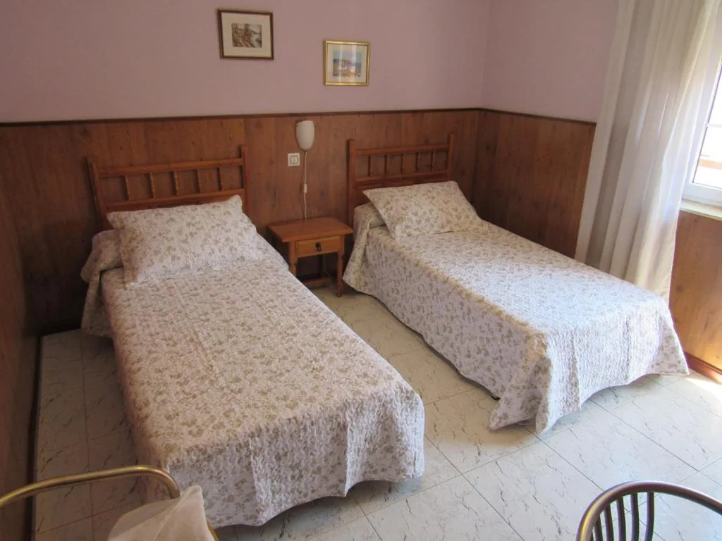 Camera doppia con 2 letti — Hostal Restaurante El Abuelo