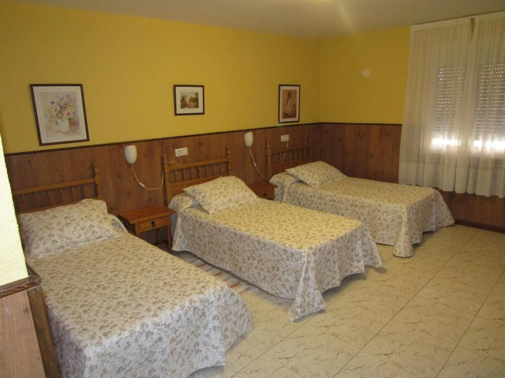 Camera tripla — Hostal Restaurante El Abuelo