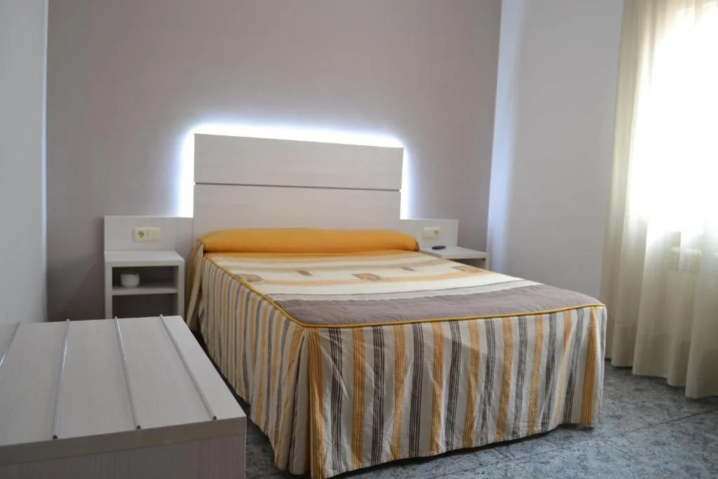 Eenpersoonskamer — Hostal Restaurante El Castillo
