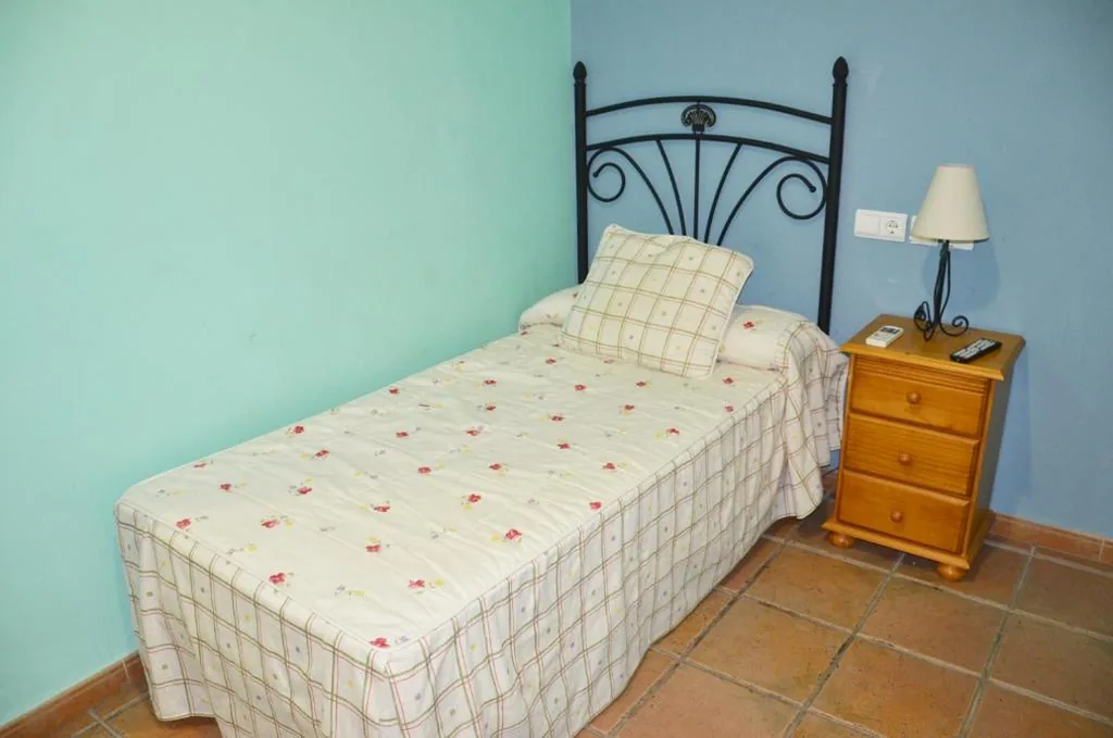 Habitación Individual — Hostal Restaurante El Parador