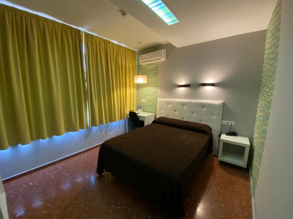 Habitación Doble - 1 o 2 camas — Hostal Restaurante EstaciÓN