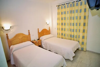 Hostal Restaurante Hermanos Zamora — Foto 2