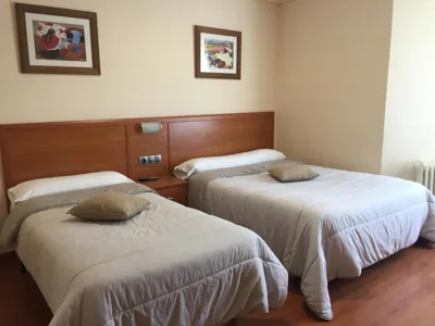 Hostal Restaurante Iruñako — Foto 12