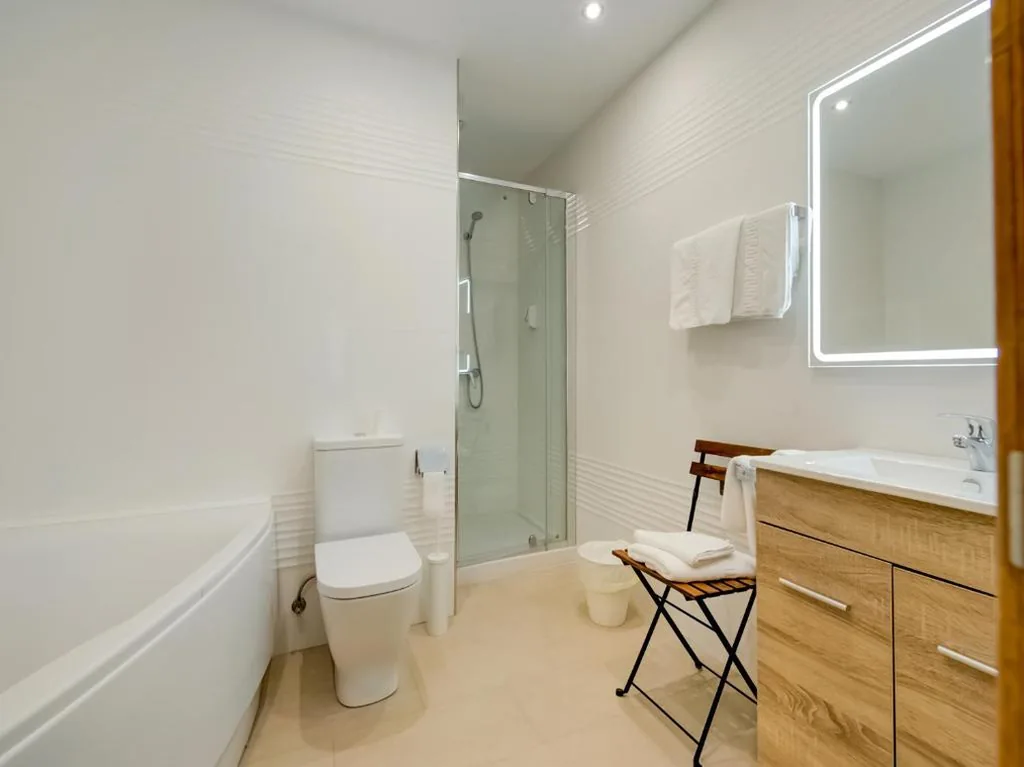 Standard Quadruple Room — Hostal Restaurante La pinta