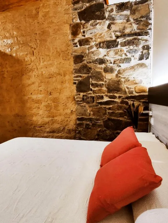 Habitación Doble con baño privado — Hostal Restaurante LA SENDA