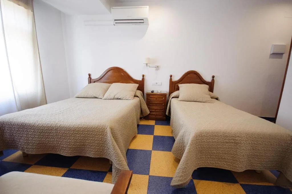 Doppelzimmer – 1 oder 2 Betten — Hostal Restaurante la Trucha
