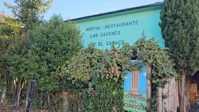 Hostal Restaurante Las Cavenes Del Cabaco — foto 9