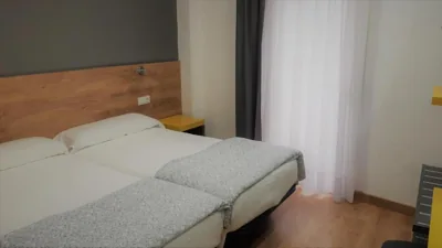 Hostal-Restaurante LUGANO — Foto 12