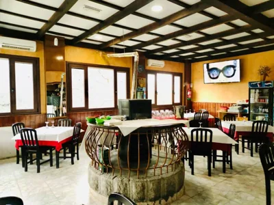 Hostal Restaurante MarRojo Sanabria — Foto 5