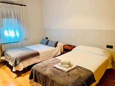 Hostal Restaurante MarRojo Sanabria — Foto 7
