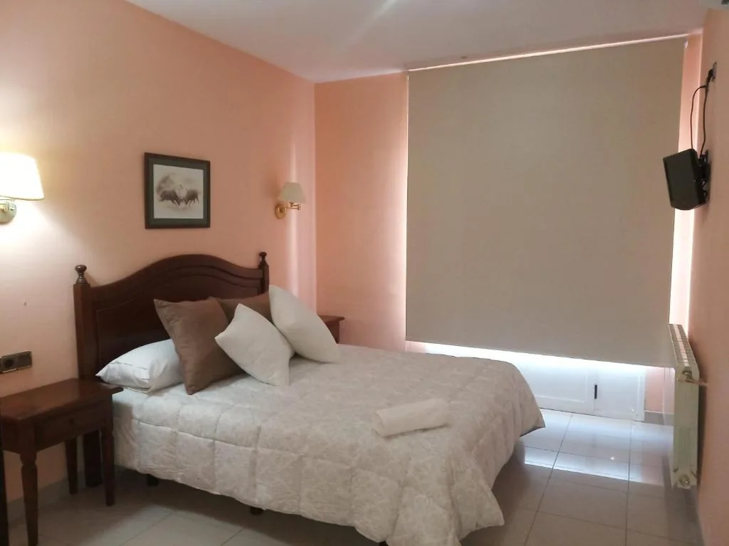 Hostal Restaurante Pacos