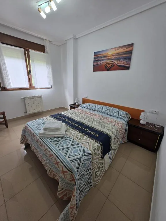Tweepersoonskamer — Hostal Restaurante Piedra
