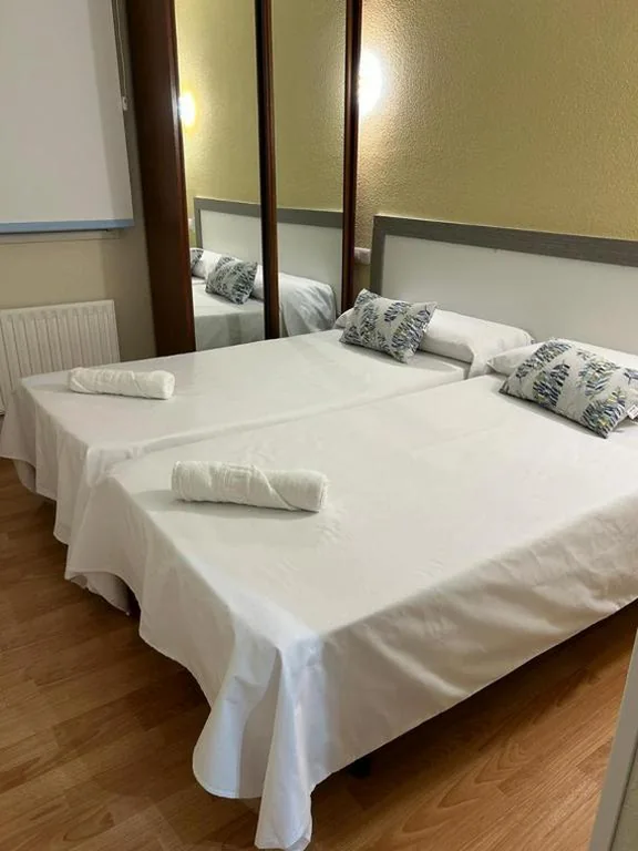 Doppelzimmer mit 2 Einzelbetten — HOSTAL-RESTAURANTE POSADA DEL DUQUE