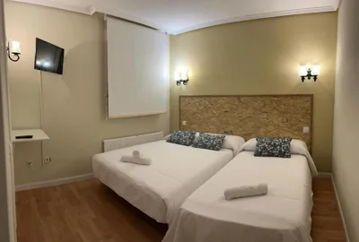 HOSTAL-RESTAURANTE POSADA DEL DUQUE — Foto 2