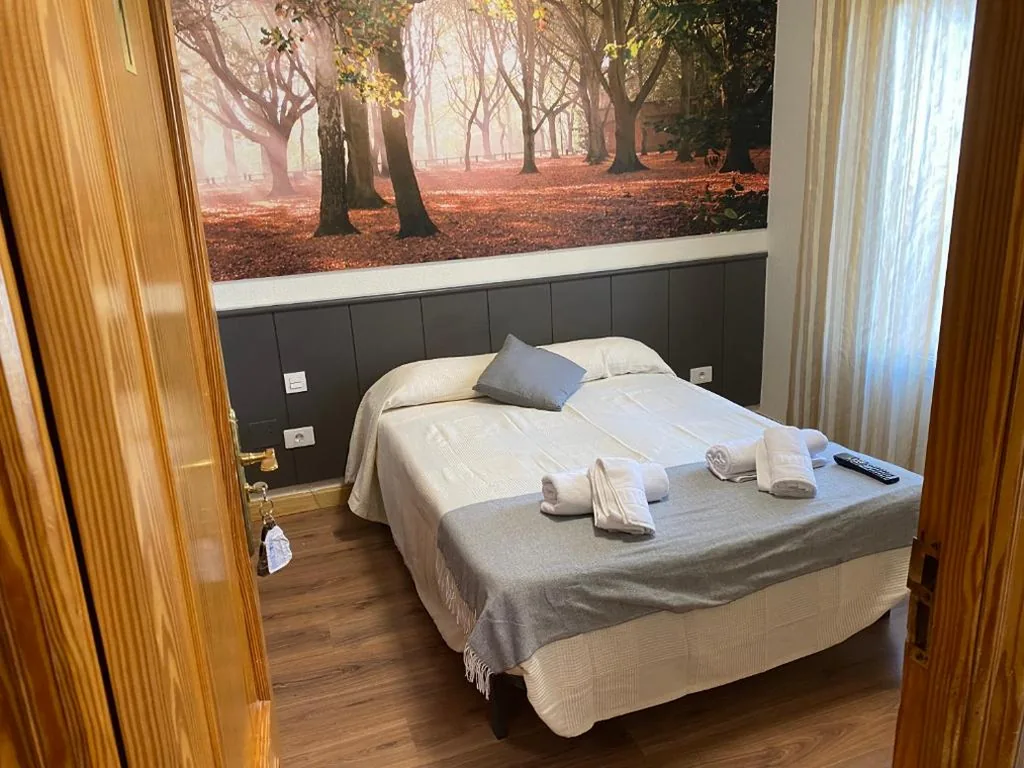 Habitación Doble - 2 camas — Hostal Restaurante Río Ubierna