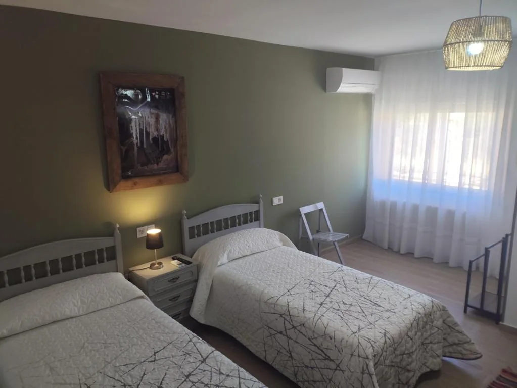Dreibettzimmer — Hostal Restaurante Solaire