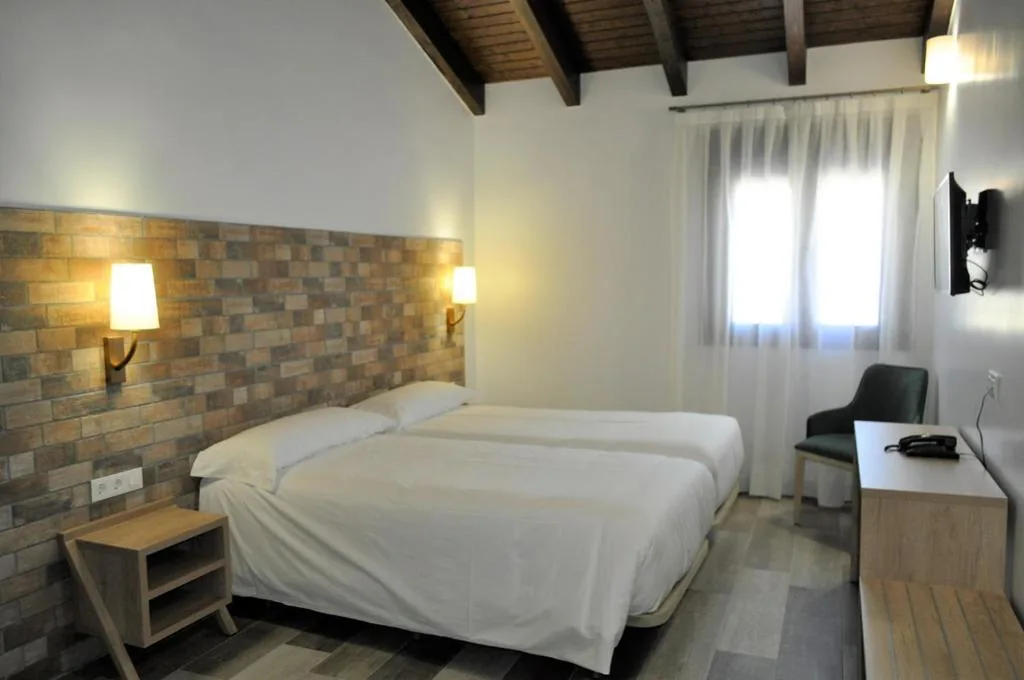 Habitación Doble Superior - 1 o 2 camas — Hostal Restaurante Villa de Brihuega